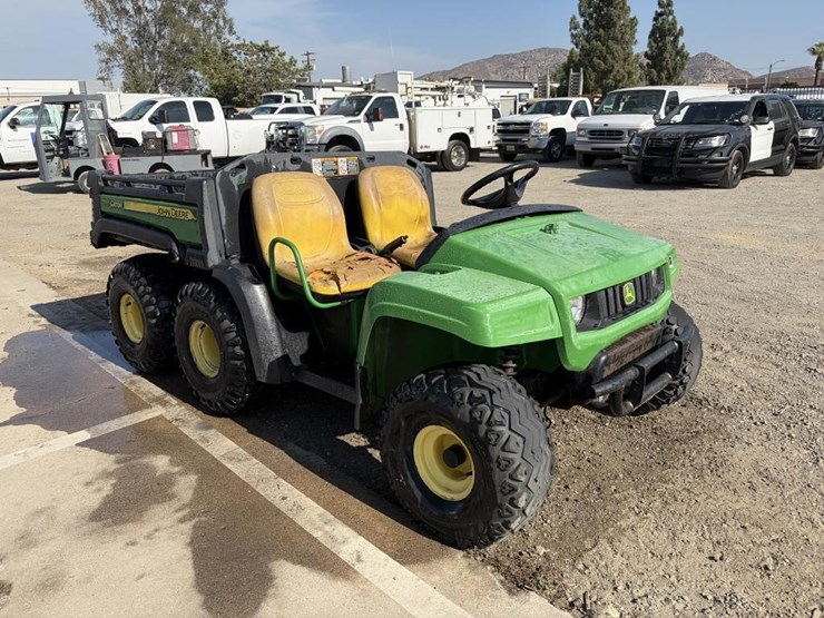 2010-john-deere-gator-image-2