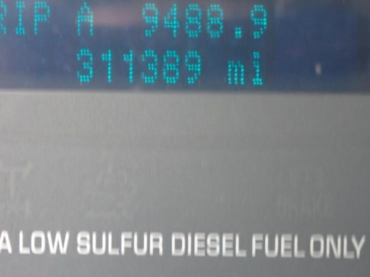 2013-ford-f650-image-16