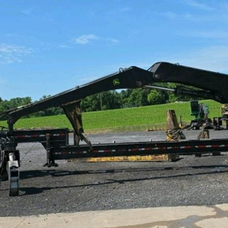 #302 • 2014 John Deere 437 Knuckleboom Loader