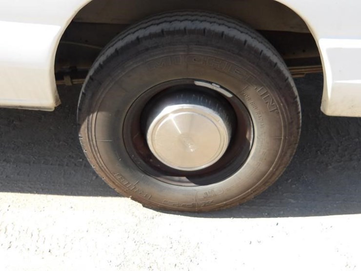 2002-ford-e350-image-5