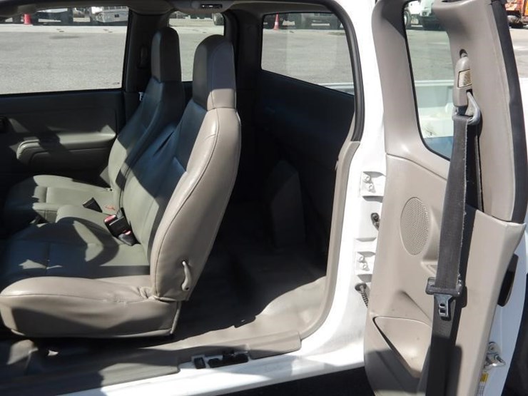 2008-gmc-canyon-image-15