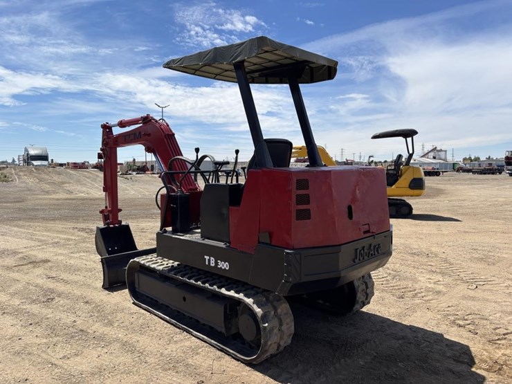 tcm-tb300-hydraulic-excavator-image-4