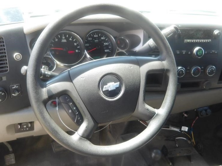 2008-chevrolet-silverado-2500-image-15
