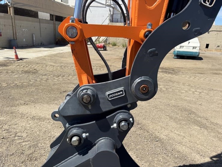 2023-develon-dx85r-3-hydraulic-excavator-image-16