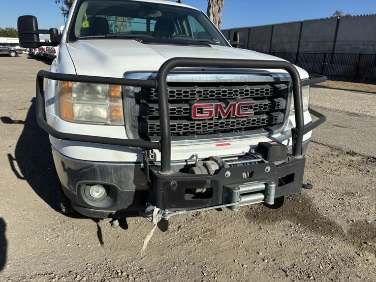 2012-gmc-sierra-2500hd-image-16