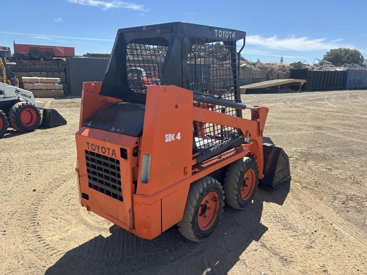 toyota-3sdk-skid-steer-loader-image-3