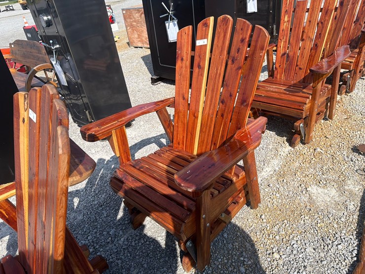 #77-•-amish-cedar-glider-chair-image-2