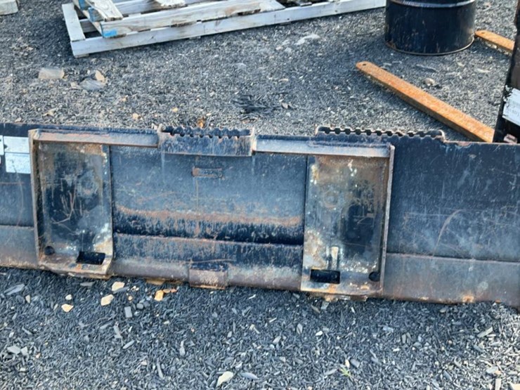 #161-•-78”-cat-skid-steer-bucket-image-3
