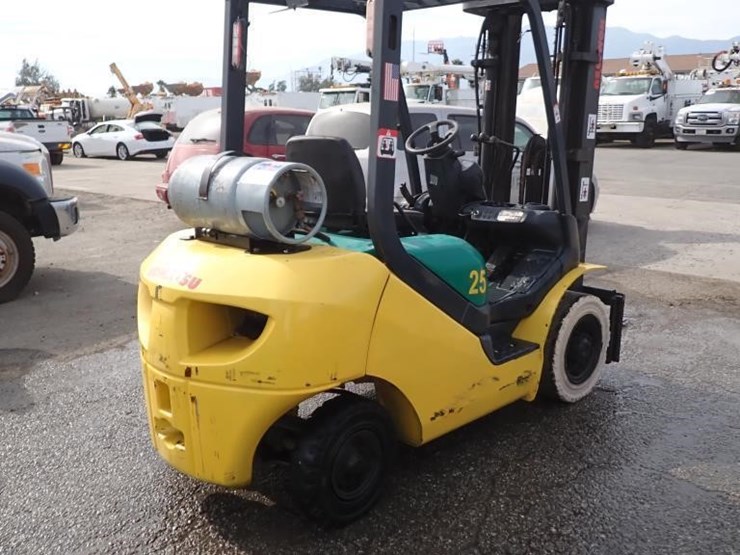 2008-komatsu-g25-forklift-image-3