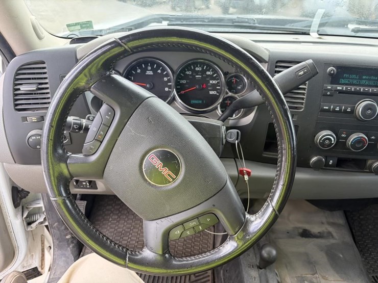 2012-gmc-sierra-2500-image-15