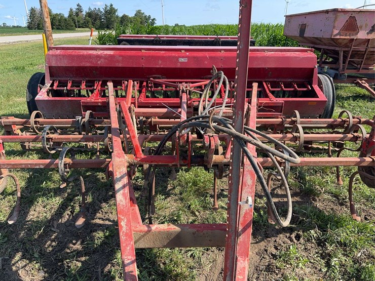 case-ih-5300-image-30