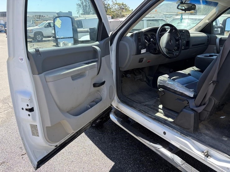 2012-gmc-sierra-2500hd-image-15