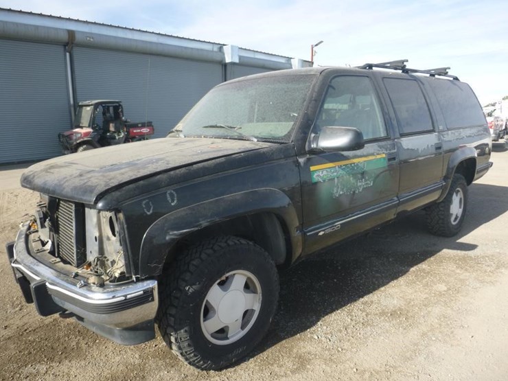 1994-chevrolet-suburban-image-1