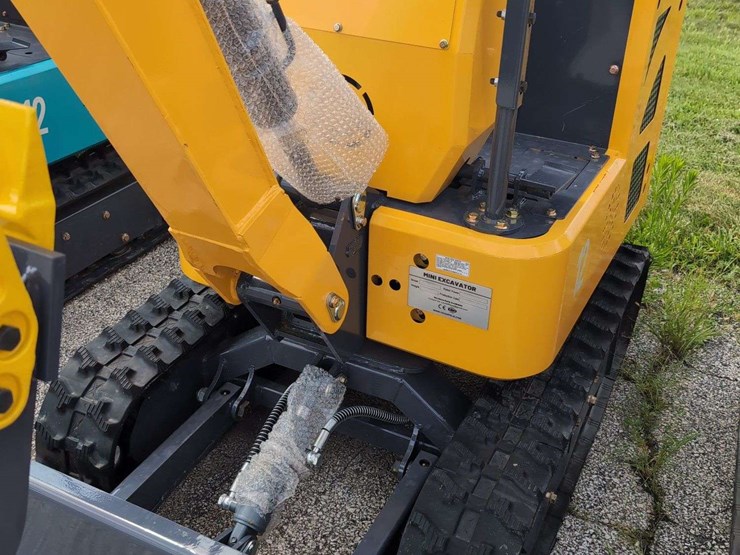 zjg-mini-excavator-zj-12-(yellow)-image-3