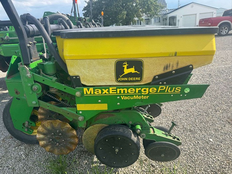 1999-john-deere-1780-image-9