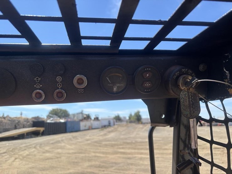 toyota-3sdk-skid-steer-loader-image-22