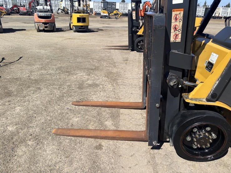 2016-caterpillar-2c6000-image-9