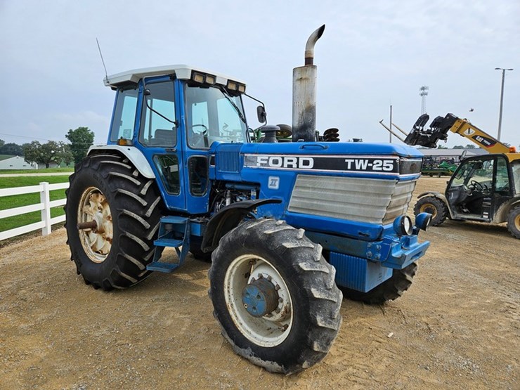 ford-tractor-image-7