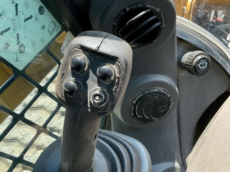 2019-caterpillar-289d-image-30