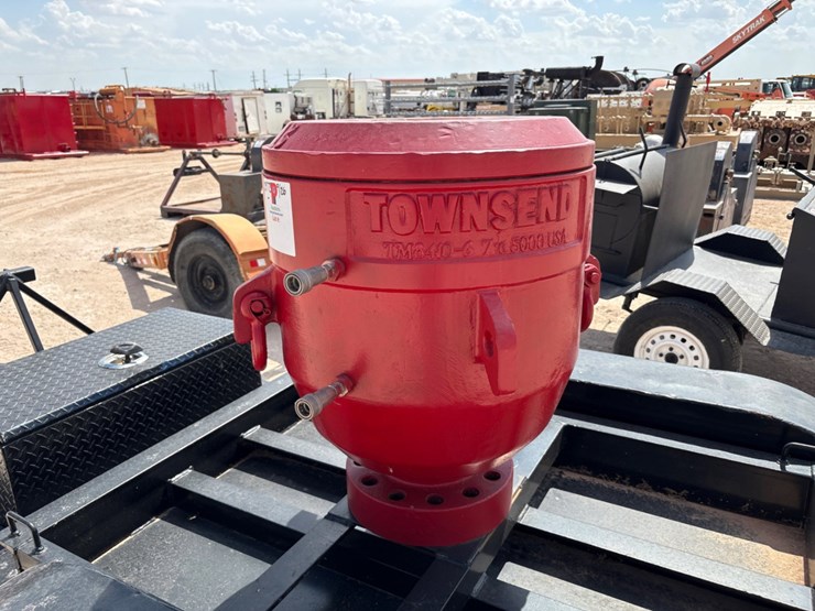 townsend-tm8410-7-1/16”-5k-annular-bop-with-trailer-image-2