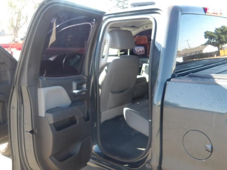 2018-chevrolet-silverado-1500-image-14