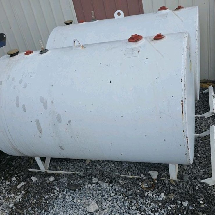 #491 • 300 Gallon Fuel Tank