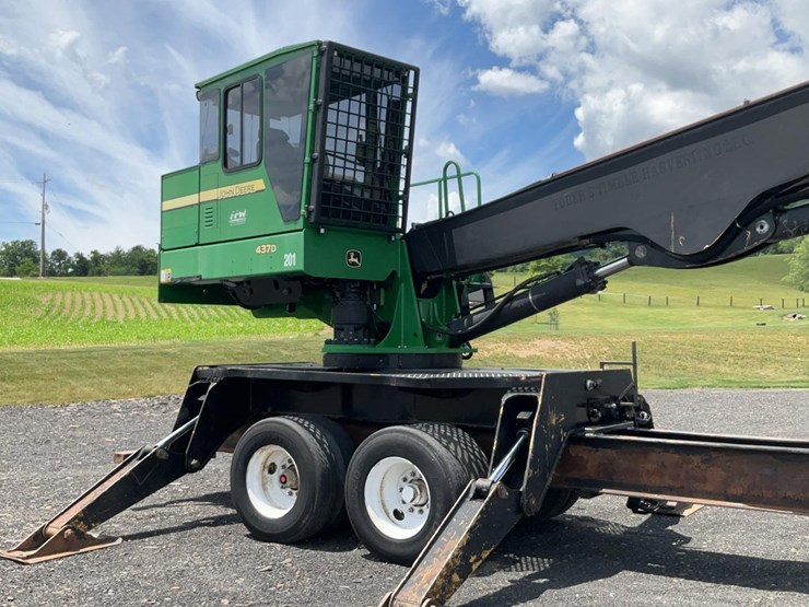 2015-deere-437d-image-10