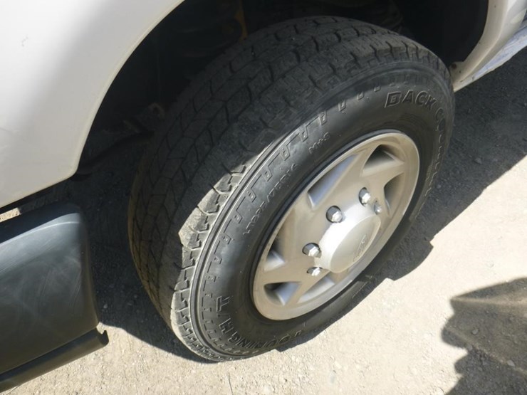 2012-ford-cargo-image-12