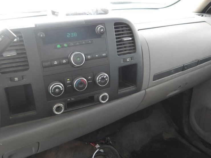 2008-chevrolet-silverado-2500-image-19
