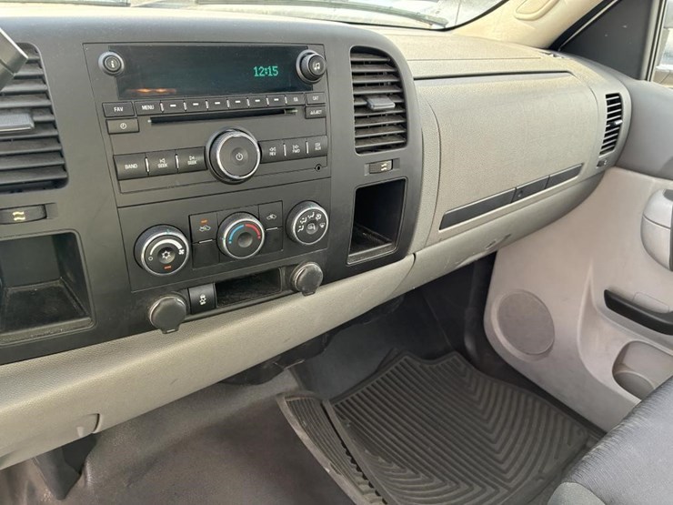 2012-gmc-sierra-2500hd-image-18