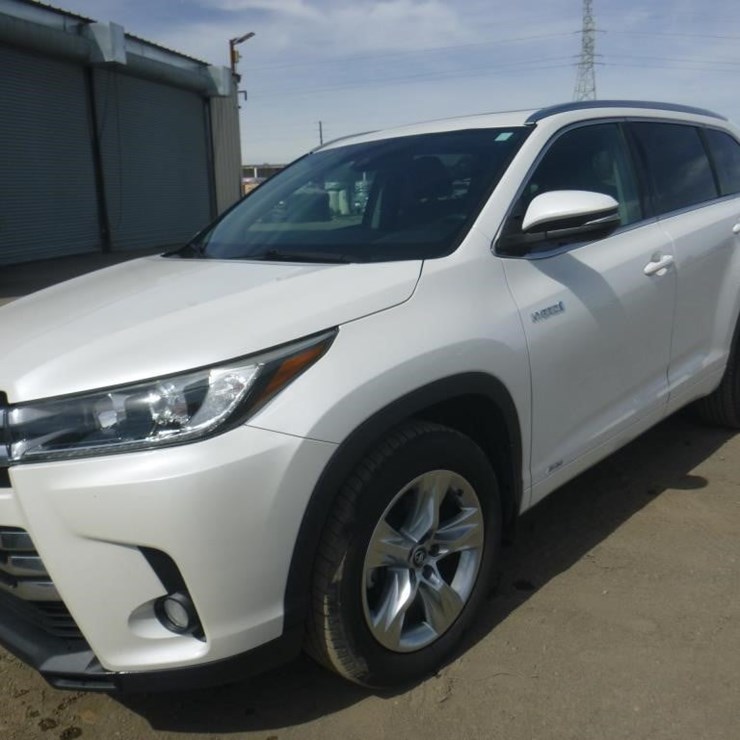 2017 TOYOTA HIGHLANDER