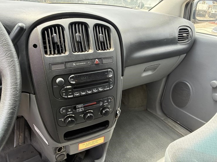 2005-dodge-grand-caravan-image-18