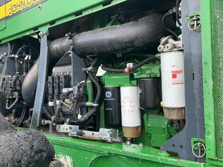 2019-deere-848l-image-12