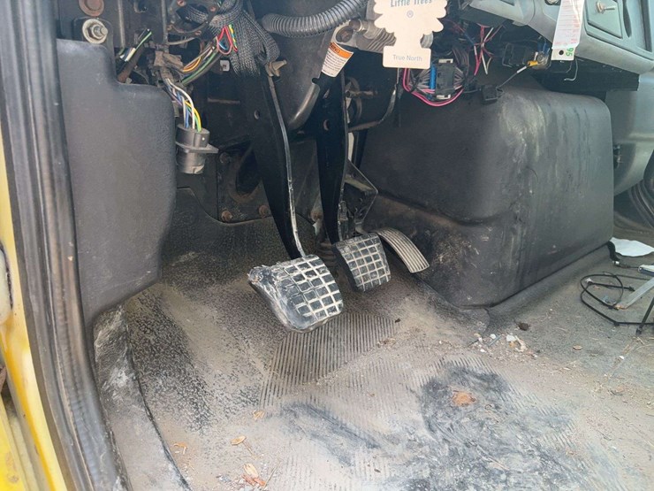 2006-international-durastar-4400-image-30