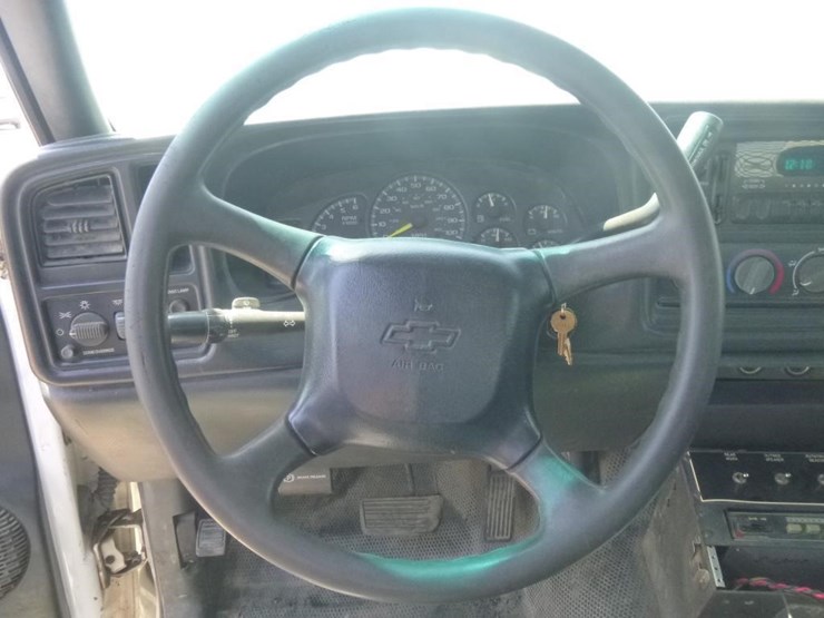 2001-chevrolet-3500-image-10