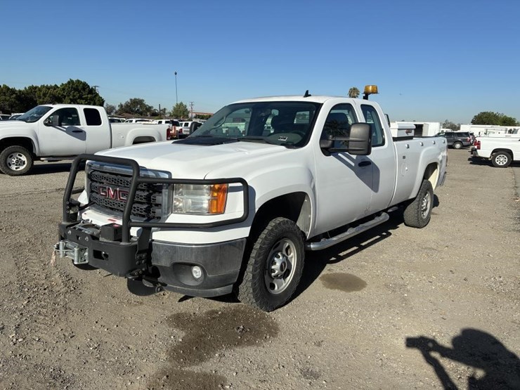 2012-gmc-sierra-2500hd-image-1