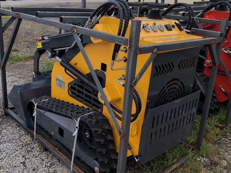 zjg-mini-skid-steer-loader-zj-380-(yellow)---15hp-image-6