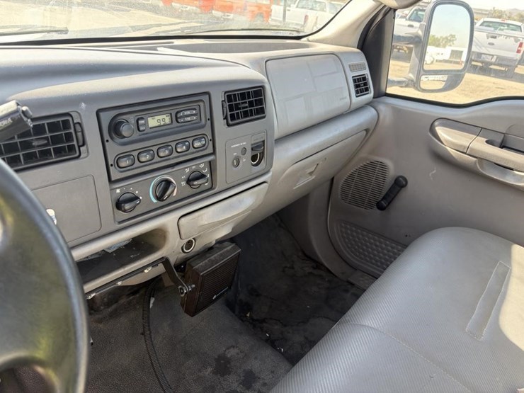 2001-ford-f250-image-18