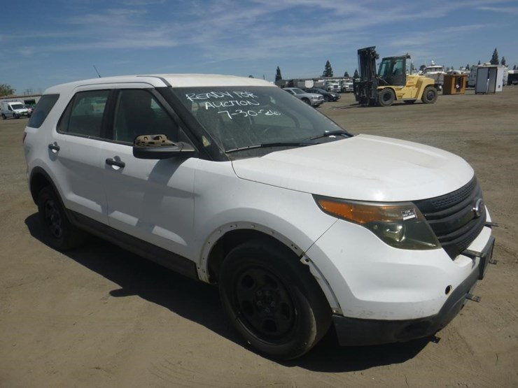 2015-ford-explorer-image-2