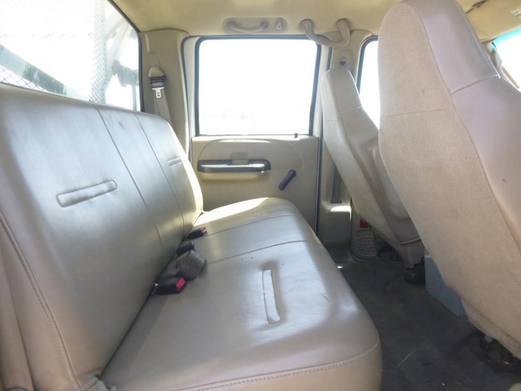 2006-ford-f450-image-25