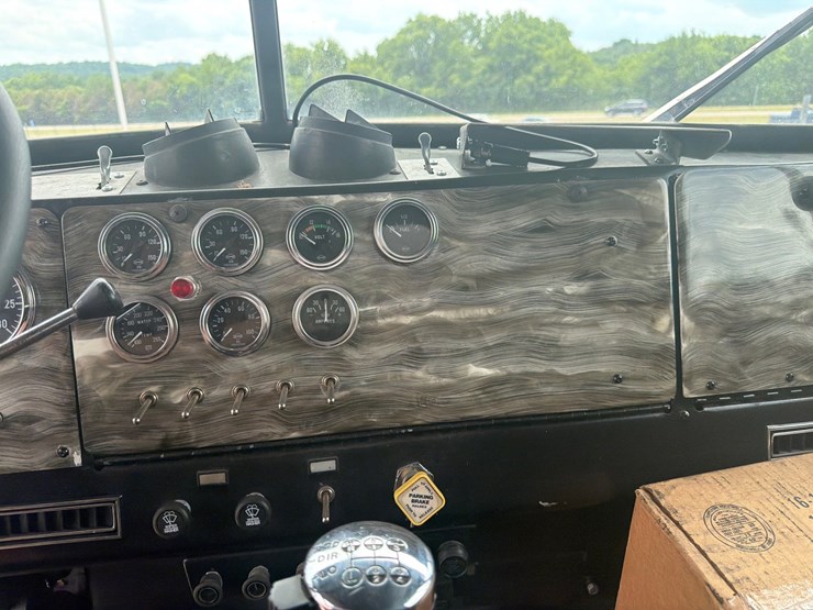 1981-caterpillar-3406b-image-27