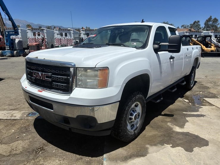 2012-gmc-sierra-2500hd-image-2