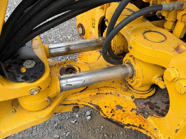 2003-deere-310sg-image-16
