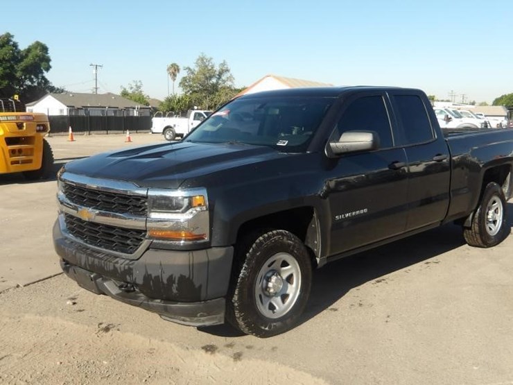 2018-chevrolet-silverado-1500-image-2