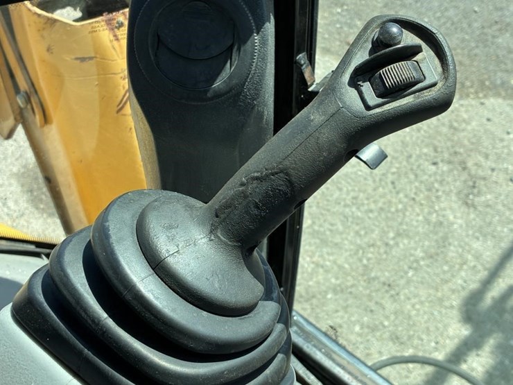 2008-caterpillar-420e-image-37