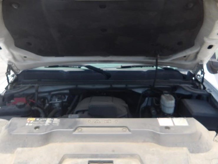 2013-chevrolet-silverado-2500-image-10