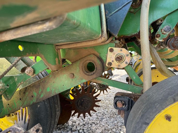 john-deere-7200-image-34
