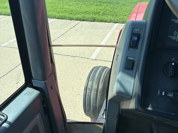case-ih-7130-image-58