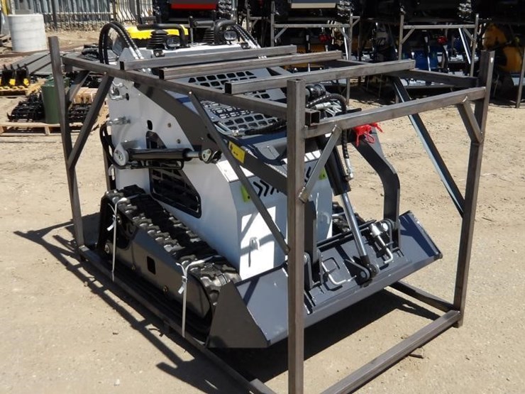 2026-zjz-380-skid-steer-track-loader-image-2
