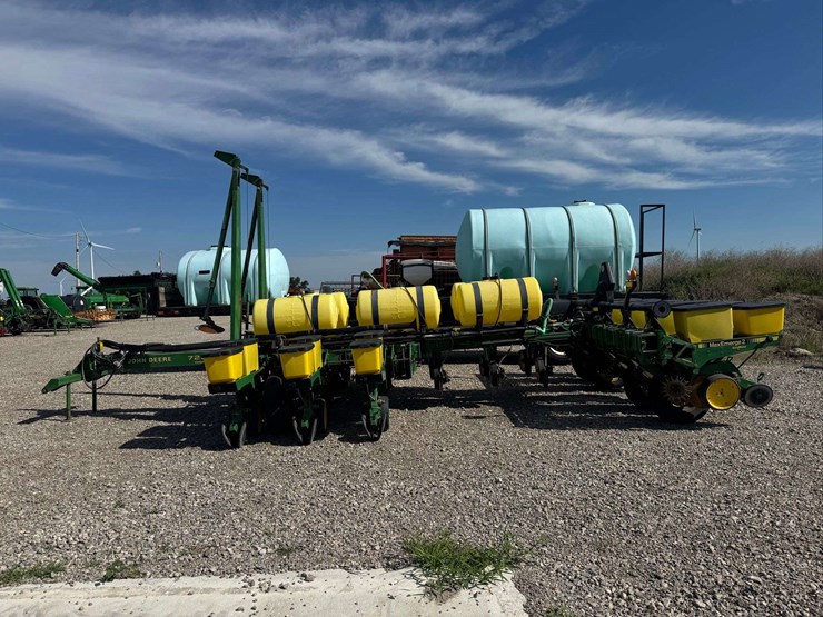 john-deere-7200-image-7